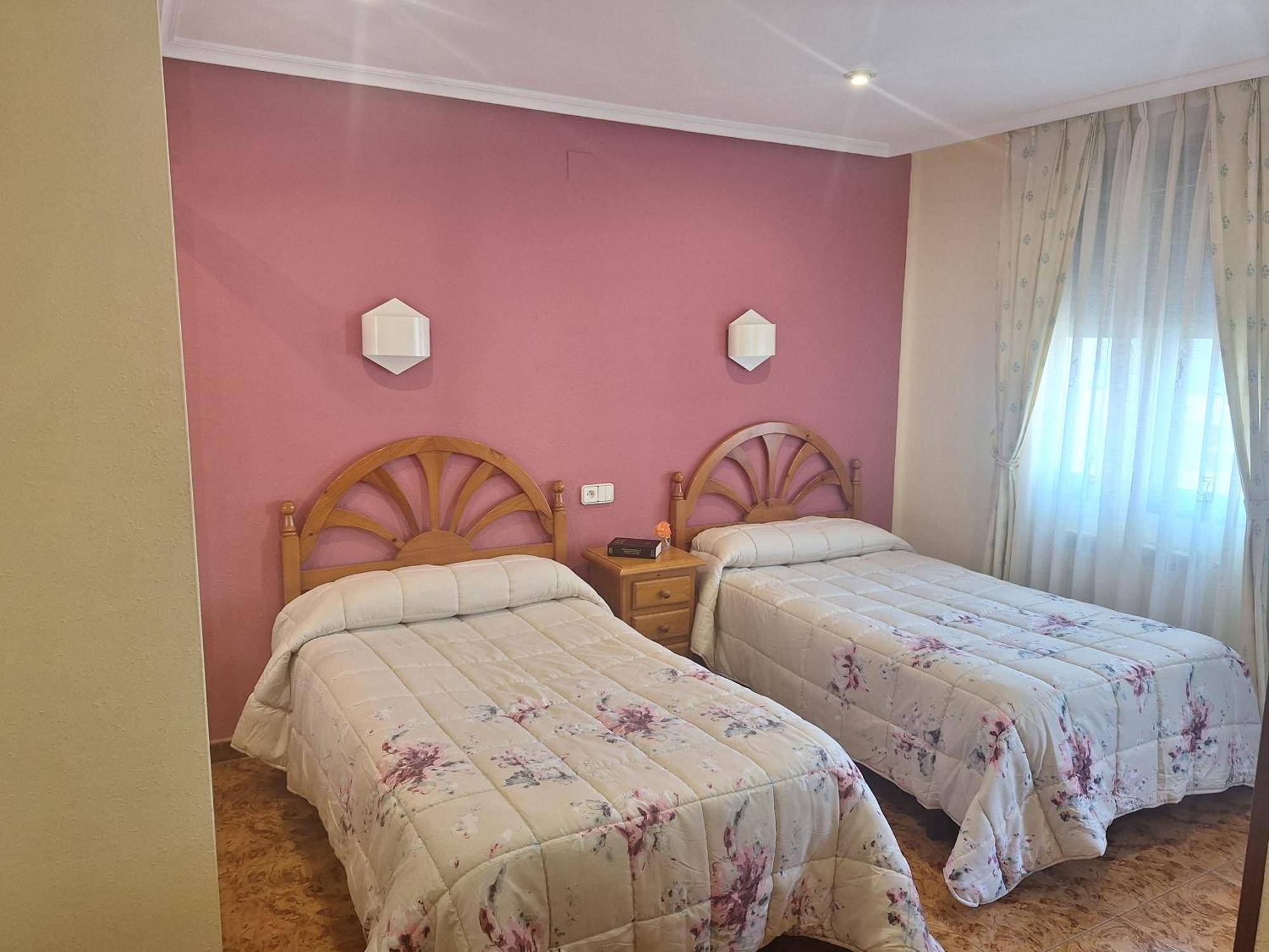 Hostal Pachin Mieres  Εξωτερικό φωτογραφία