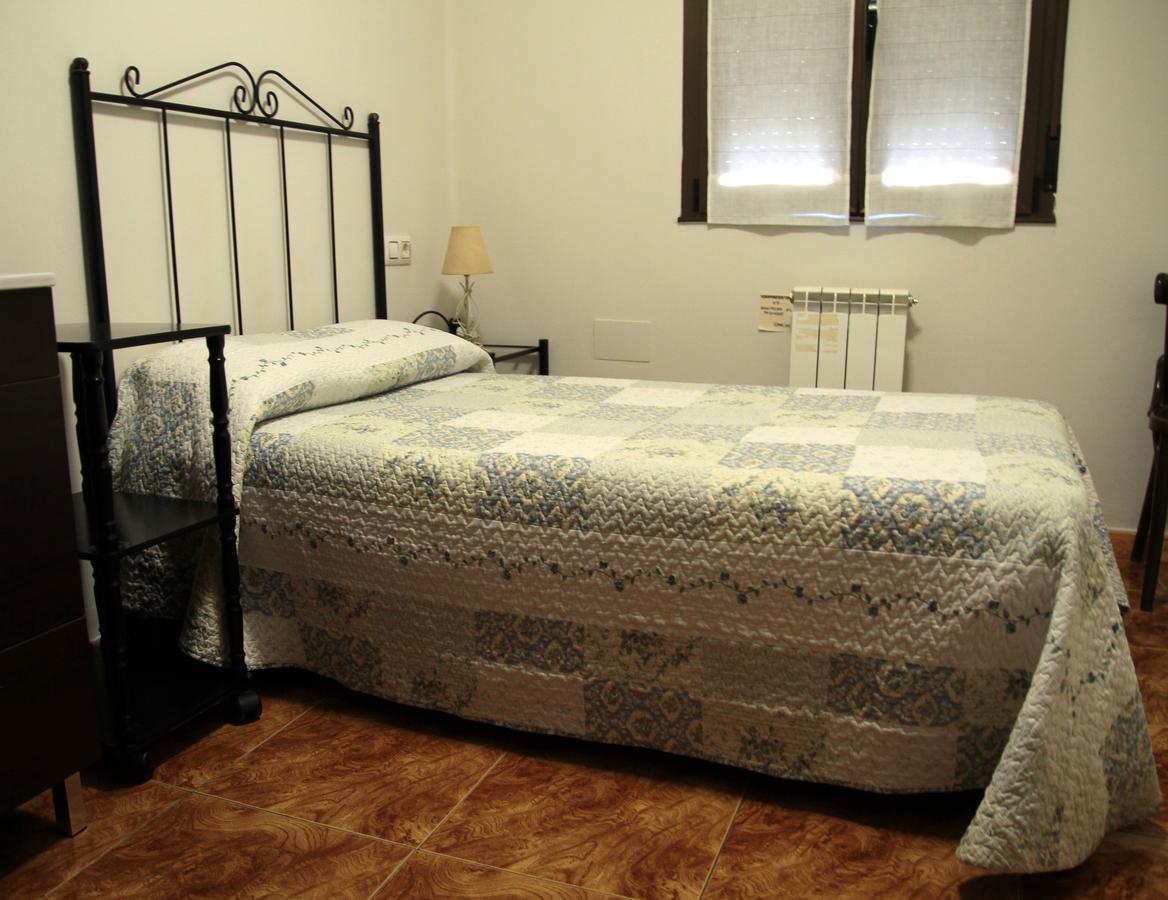 Hostal Pachin Mieres  Εξωτερικό φωτογραφία